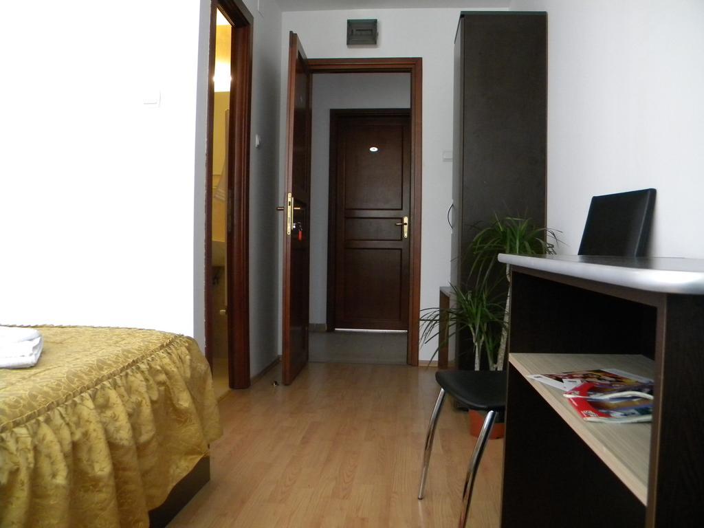 Hotel River Târgu Jiu Chambre photo